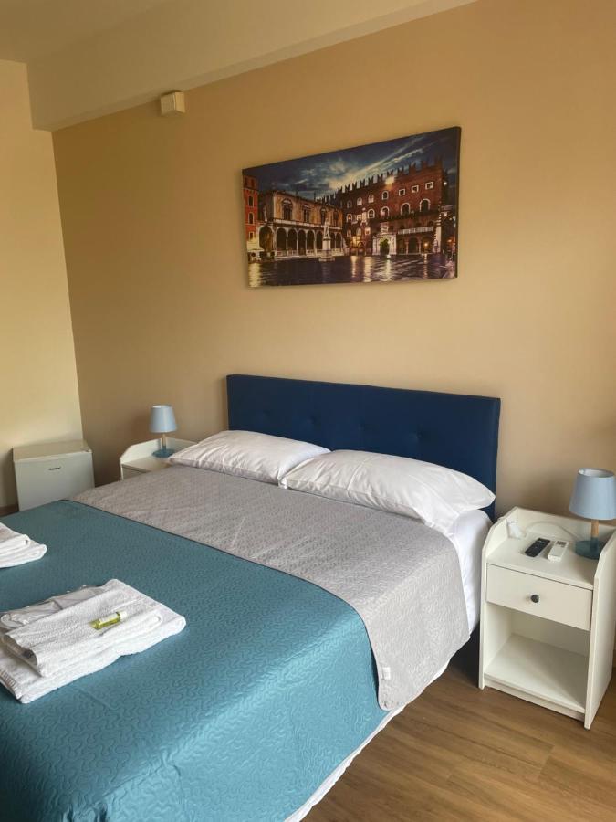 Sciesa Guest House Верона Екстер'єр фото